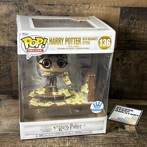 Funko Pop! Deluxe: Harry Potter with Hogwarts Letters #136 Exclusive